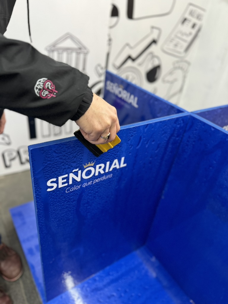 Exhibidores de productos para la marca Señorial